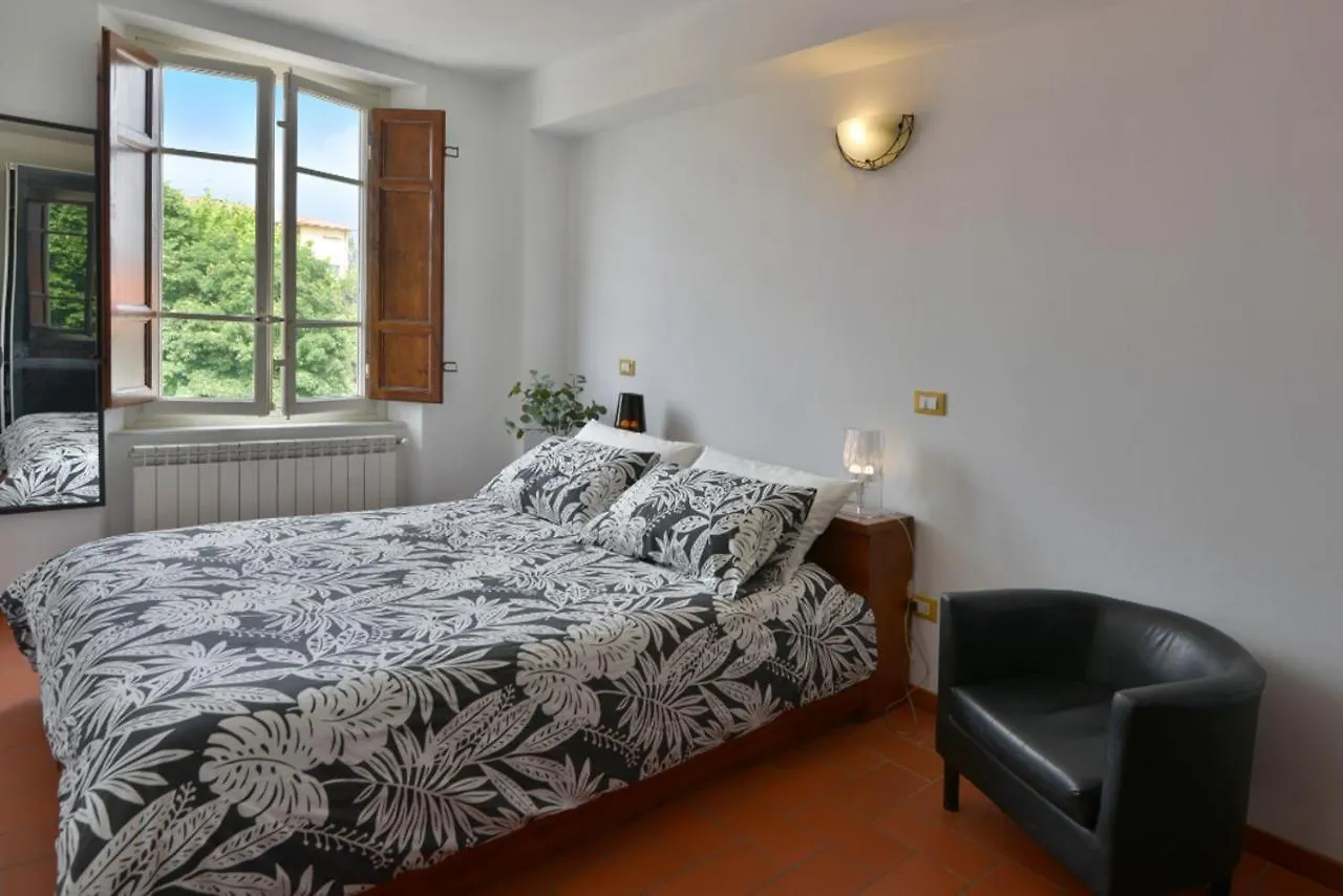 Charme Con Parcheggio Apartment Lucca